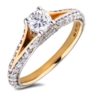 Canadian Diamond Traditional Vintage Style Engagement Ring in Yellow Gold